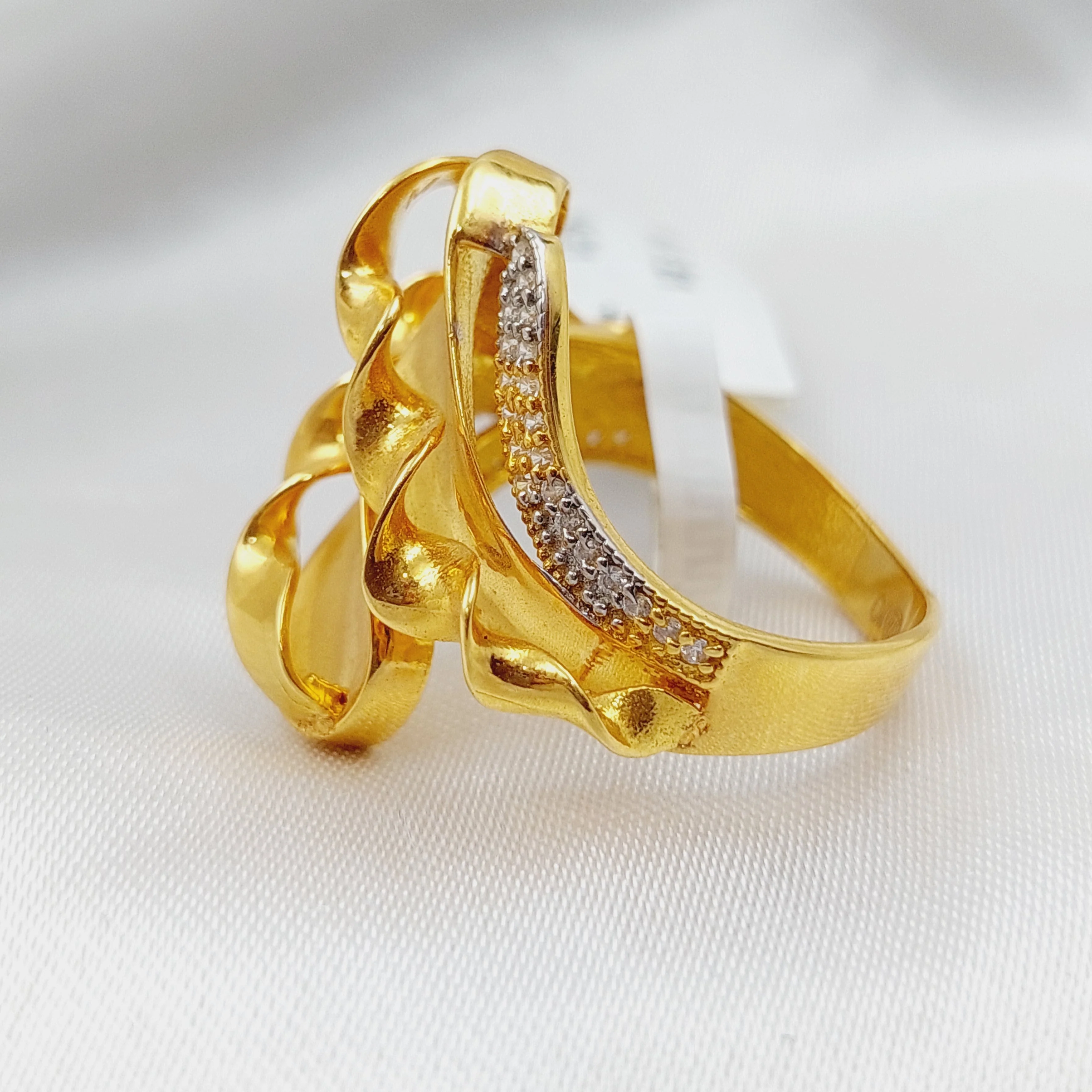 Fancy Zirconia Ring - Image 3