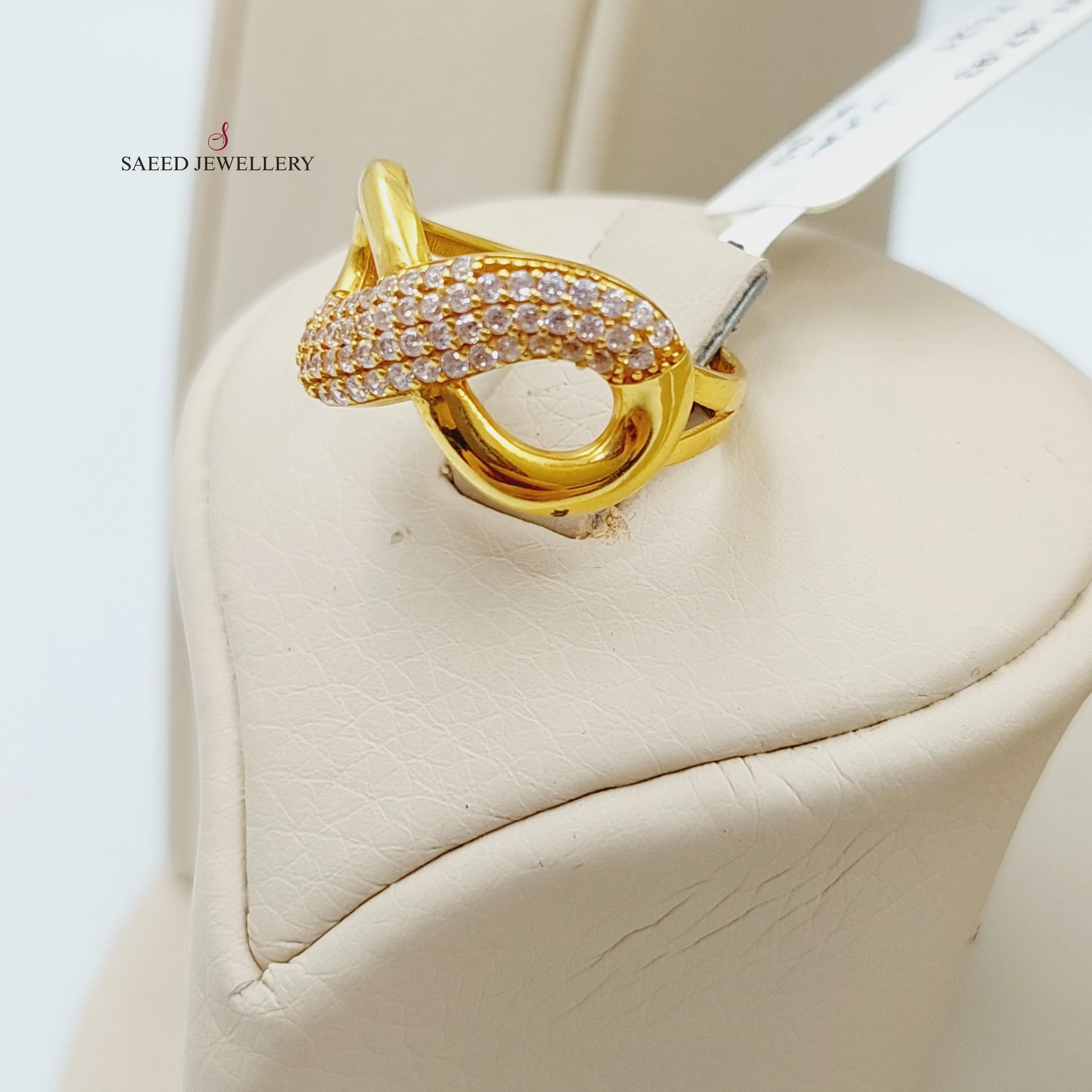 Four Pieces Infiniti Set - Image 5