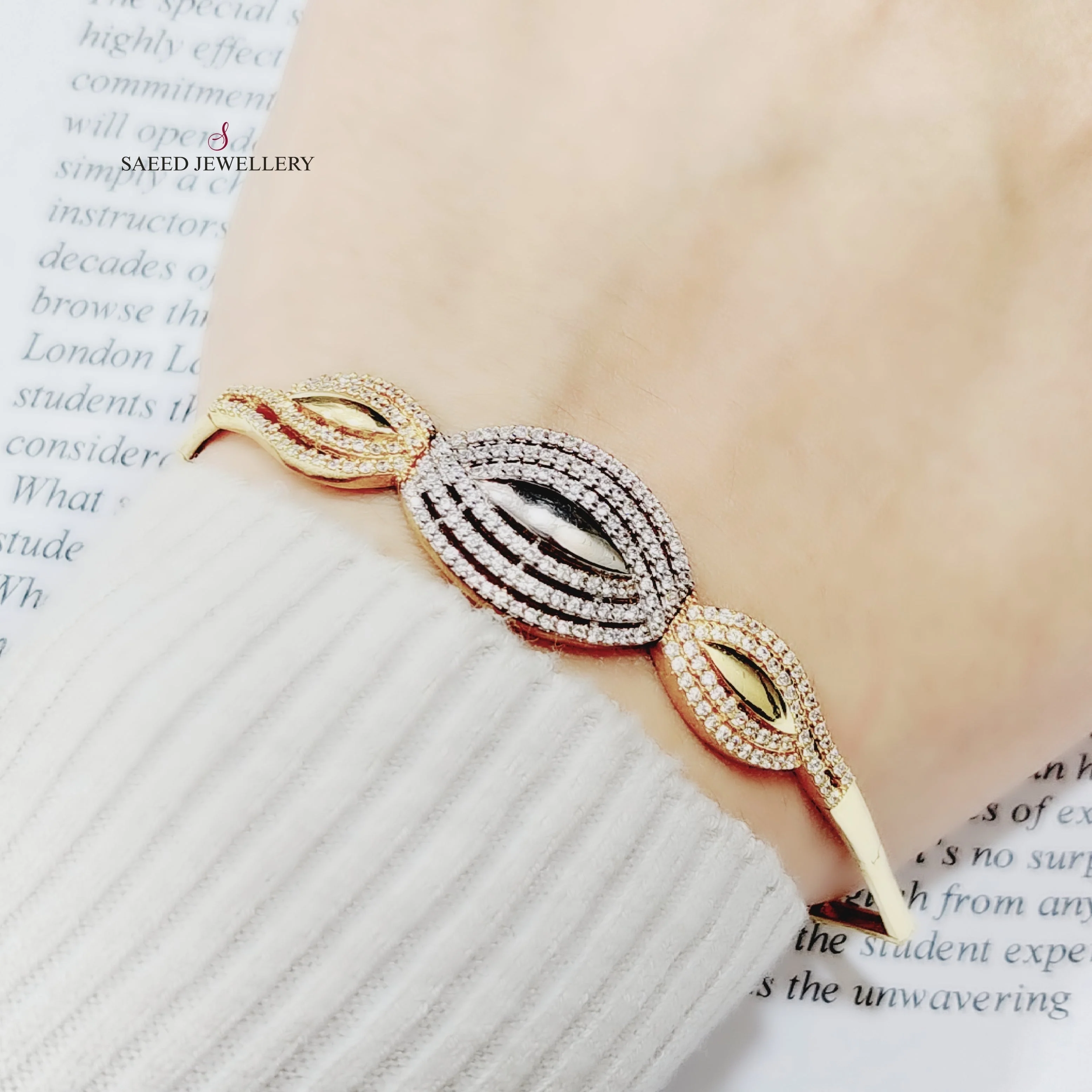 Three Pieces Zircoined Set - Image 8