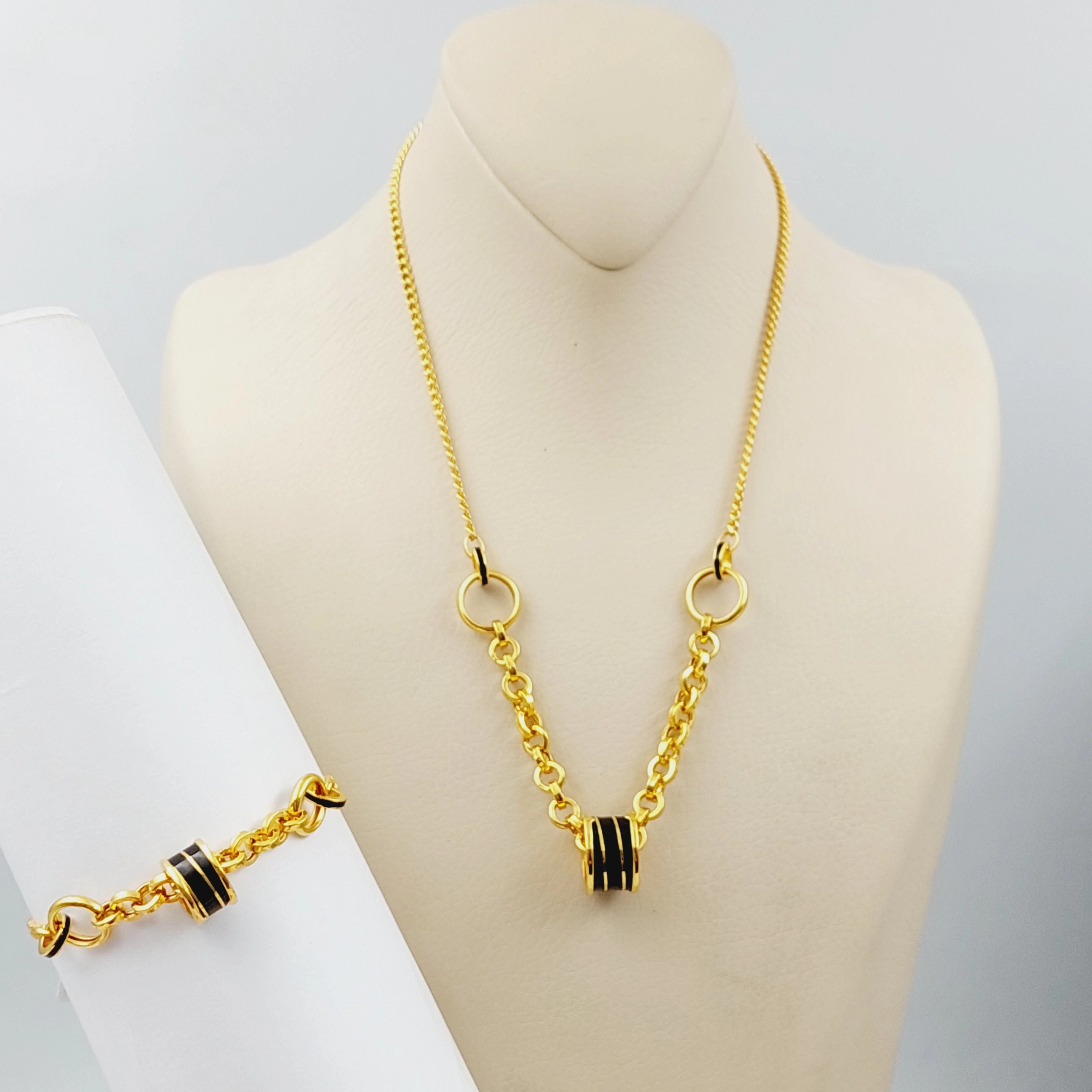 Two Pieces Enameled Set - Image 3