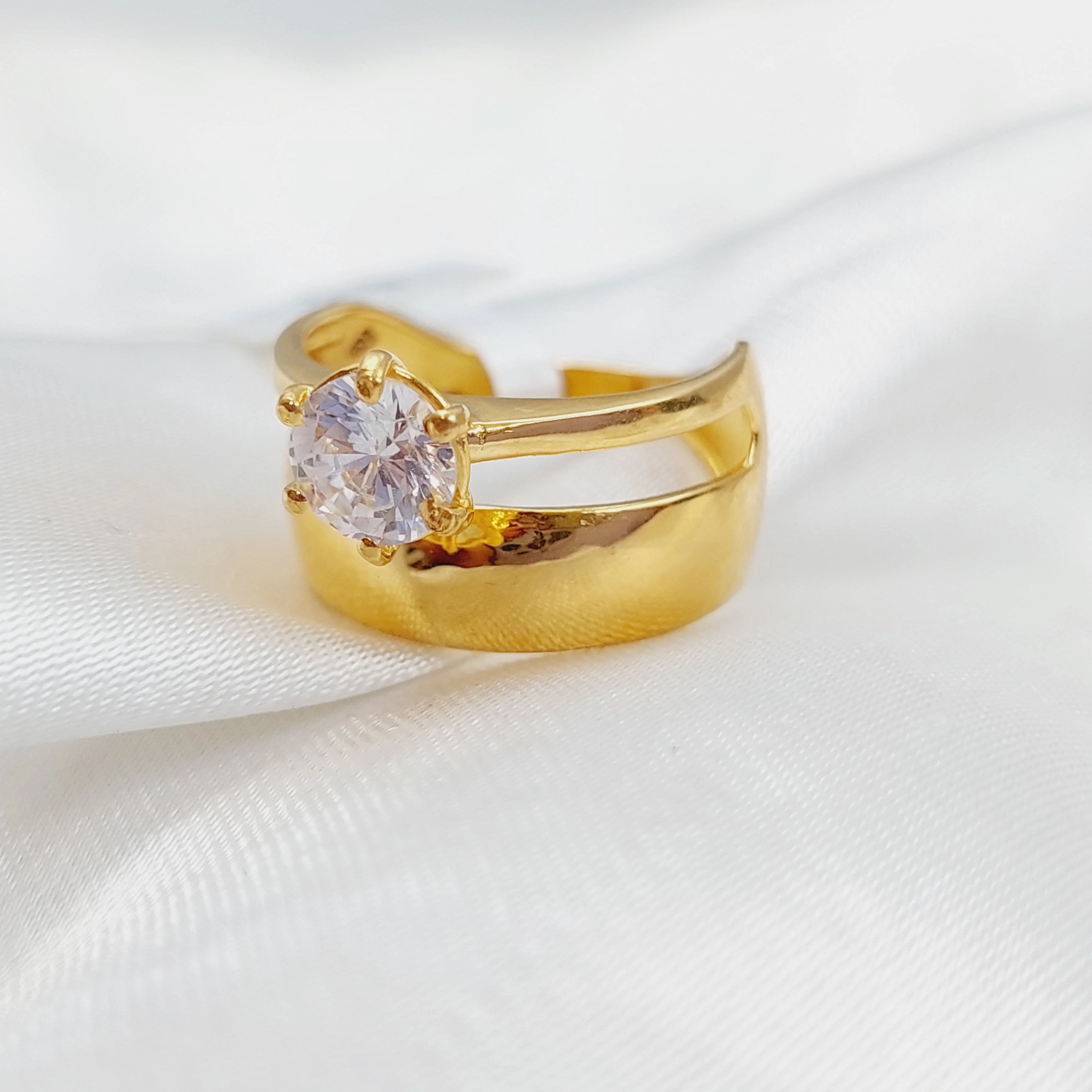 Twins Engagement Ring - Image 3