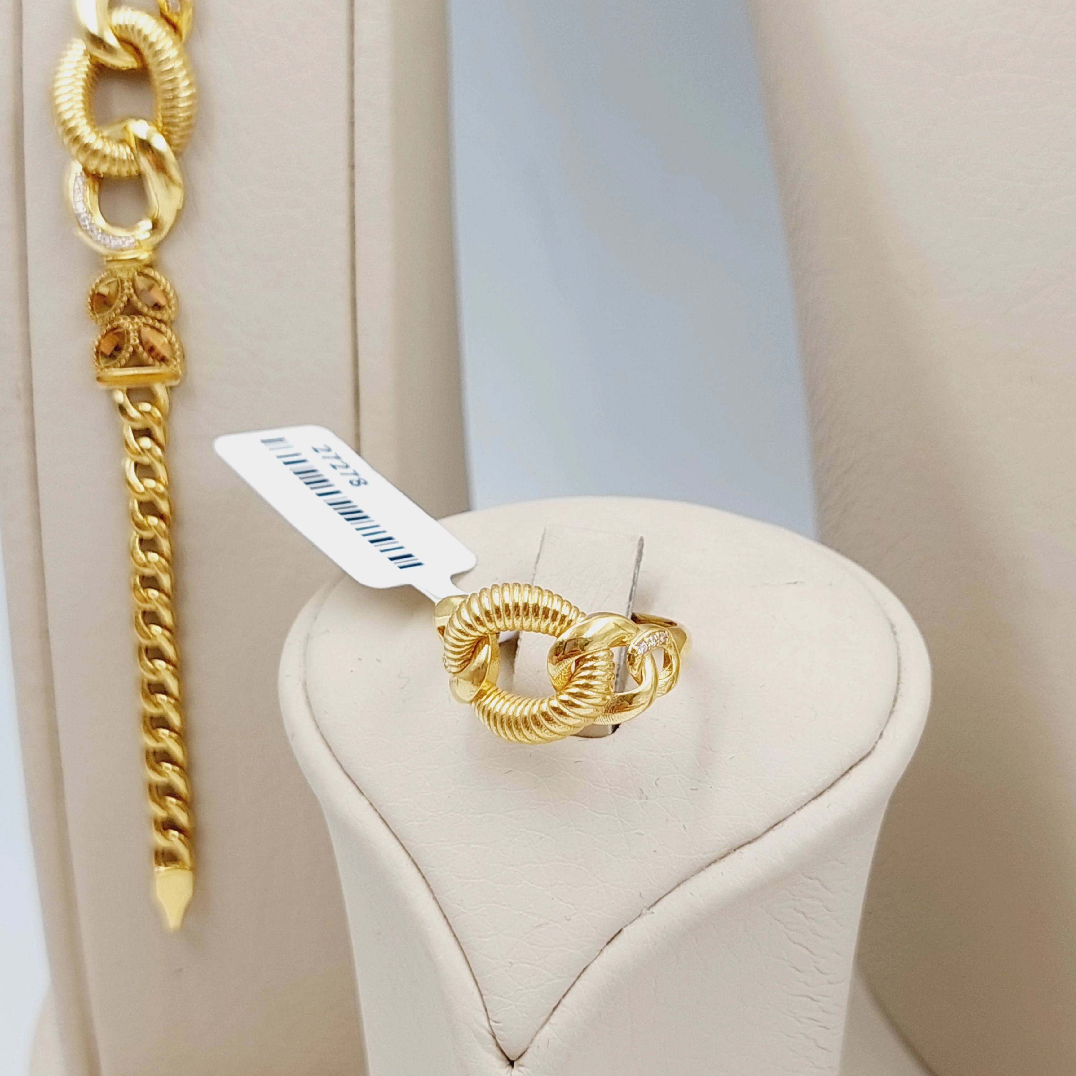 Four pieces Spike Set - Image 4